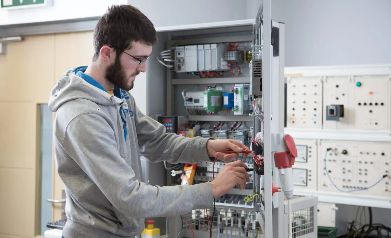 DGUV V3 Prüfung für Industrieanlagen: Wichtige Informationen