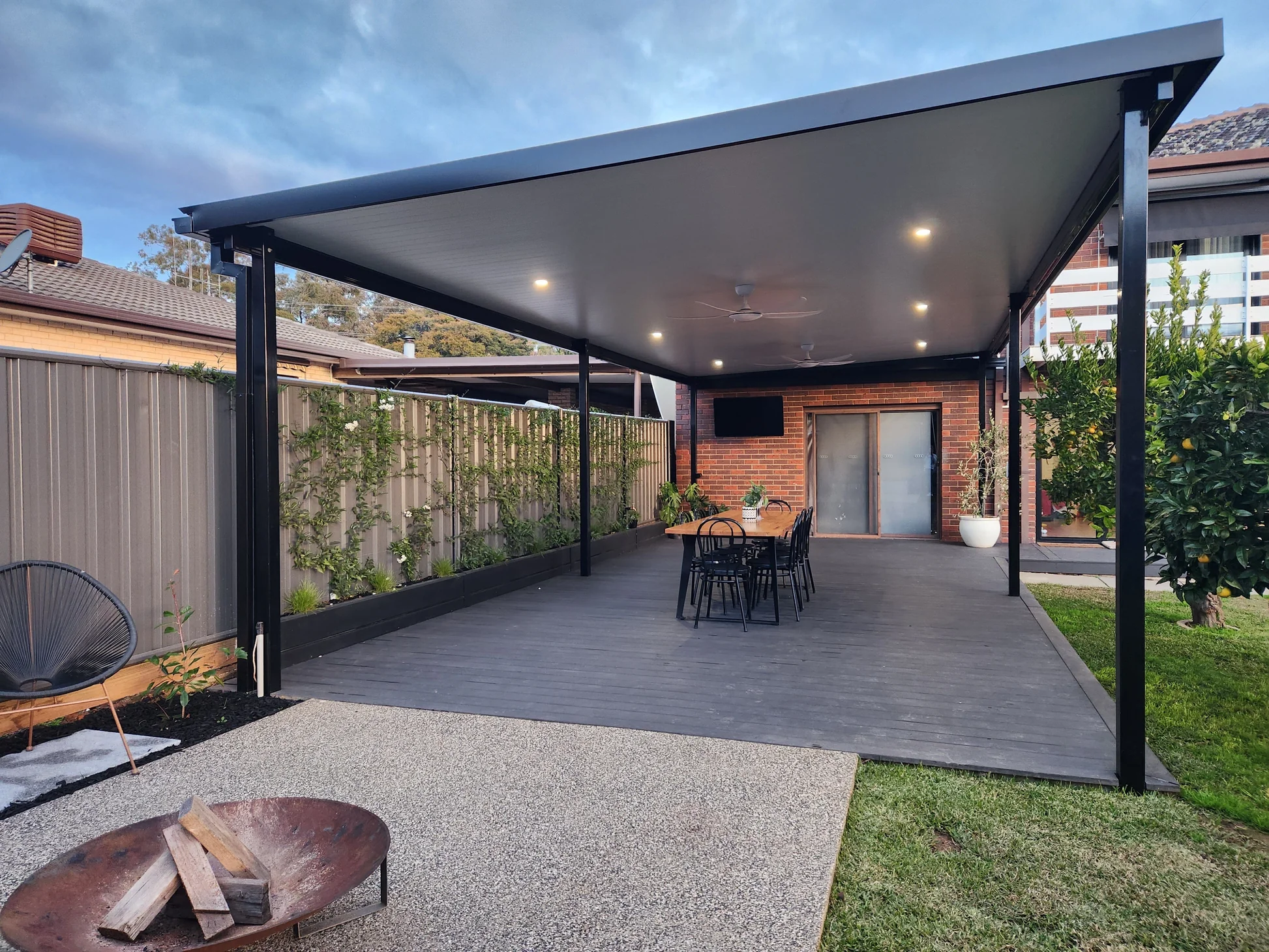 Terrassenkomfort steigern mit der richtigen Markise für Terrassenüberdachung