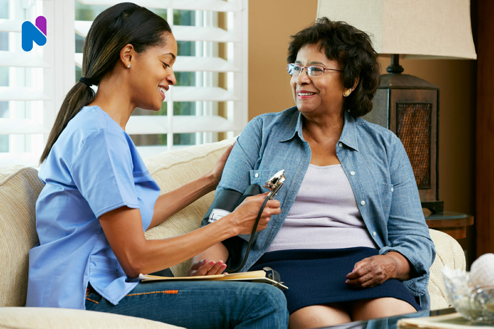 Pflegehelfer Jobs Wuppertal: Berufliche Perspektiven und Weiterbildungsmöglichkeiten