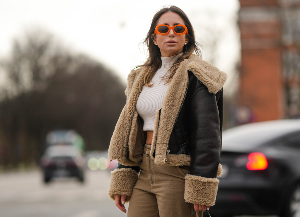 Crone Lederjacken Herren: Der Inbegriff von Eleganz und Stil für den modernen Mann