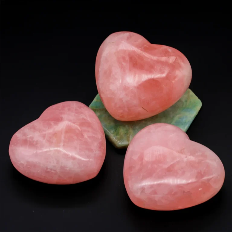 Rosenquarz kaufen – Inspiration und Leichtigkeit in einem Stein